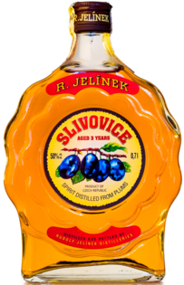 RUDOLF JELÍNEK SLIVOVICA ZLATÁ BUDÍK 50% 0,7L